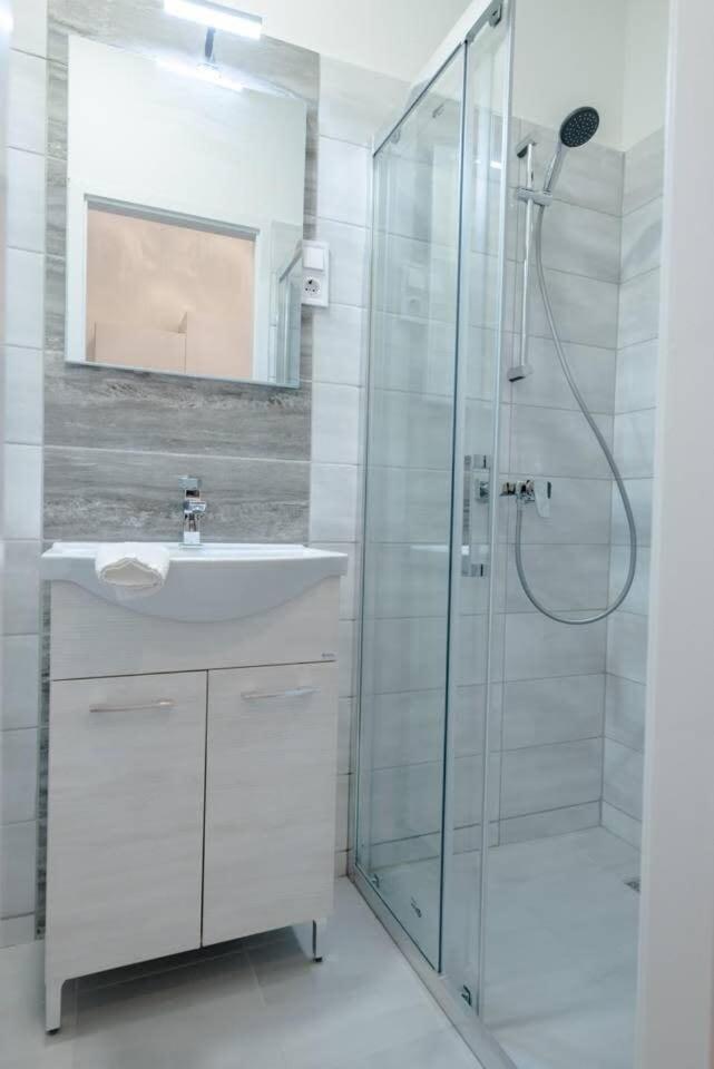 Brand New Studio With Aircon In The Center Budapest Luaran gambar
