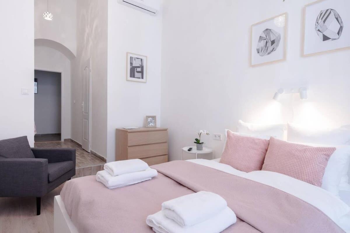Brand New Studio With Aircon In The Center Budapest Luaran gambar